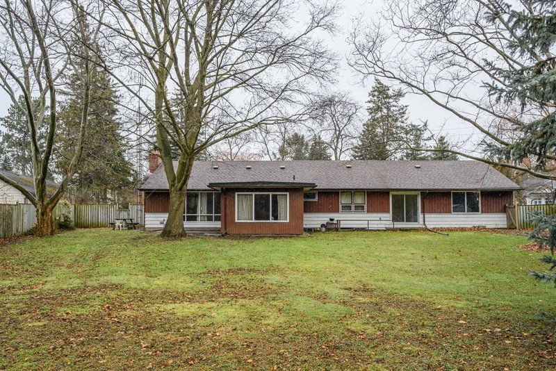 415 Country Club Cres, Mississauga, L5J 2P9 | Image 2