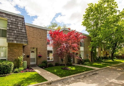Townhouse leased at 103-701 Burnhamthorpe Road, Toronto, Ontario, M9C2Z6 - Markland Wood - MLS: W4660849