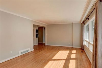 10 Shand Ave, Toronto - Kingsway South image-0-3