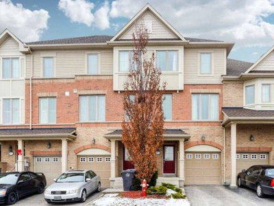 Townhouse sold at 157 Cedar Lake Crescent, Brampton, Ontario, L6Y0P9 - Bram West - MLS: W4668976