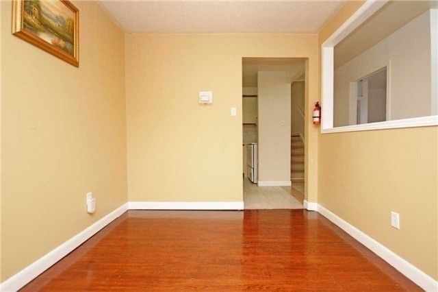 3068 Morning Star Dr, Mississauga, L4T1X2 | Image 3