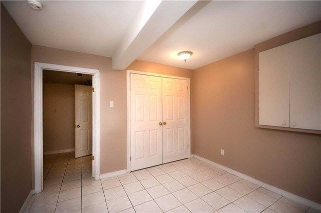 Bsmt - 885 Runningbrook Dr, Mississauga, L4Y 2S4 | Image 2