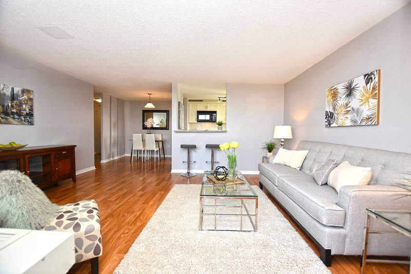 1013 - 6720 Glen Erin Dr, Mississauga, L5N3K8 | Image 3