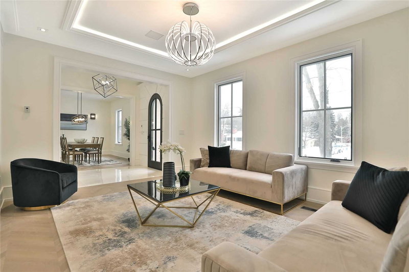 231 Wedgewood Dr, Oakville, L6J4R6 | Image 3