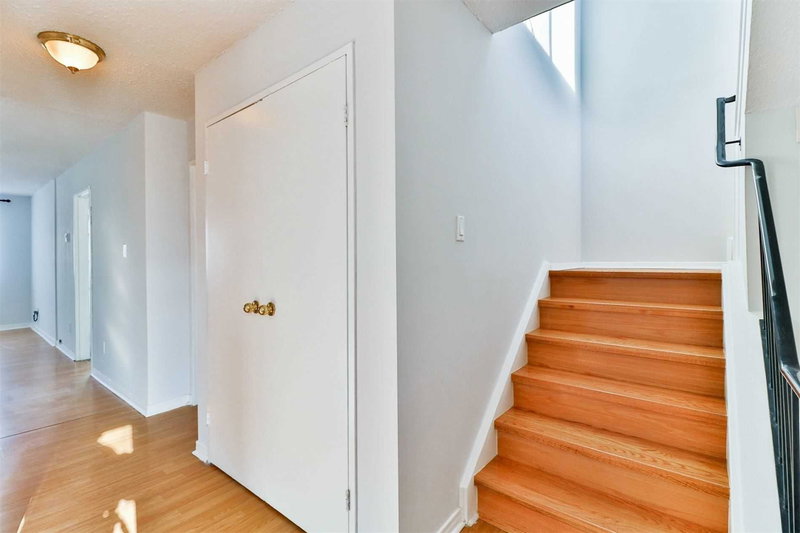 189 - 2170 Bromsgrove Rd, Mississauga, L5J4J2 | Image 2