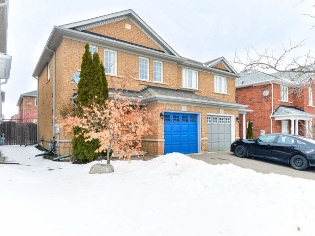 13 Tanglemere Cres, Brampton, L7A1R7 | Image 2