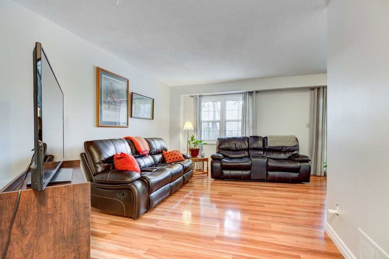 22 - 2120 Rathburn Rd E, Mississauga, L4W2S8 | Image 3
