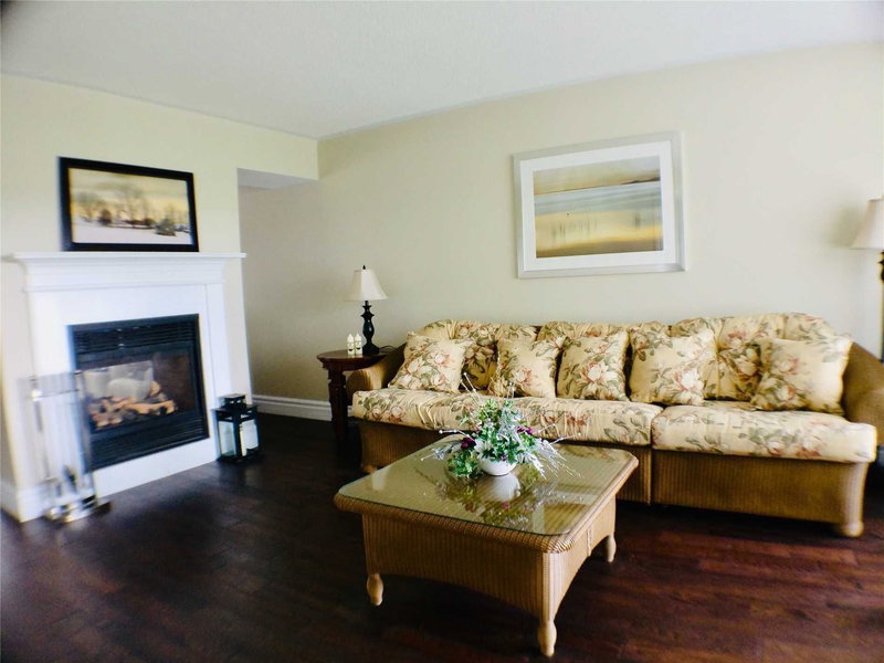 393 Ambleside Dr, Oakville, L6H6P4 | Image 2