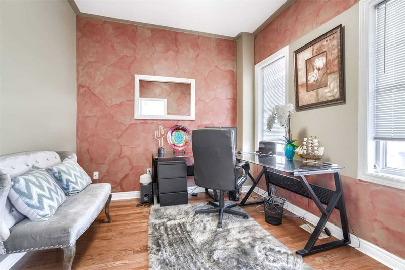 66 Citadel Cres, Brampton, L6P1X8 | Image 2