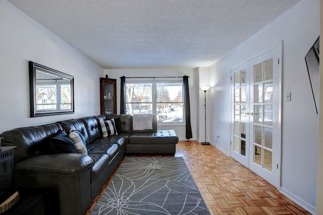 86 Judith Cres, Brampton, L6S3J4 | Image 3