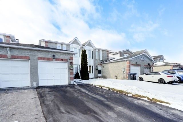 44 Elmstead Crt, Brampton, L6Y4C2 | Image 3