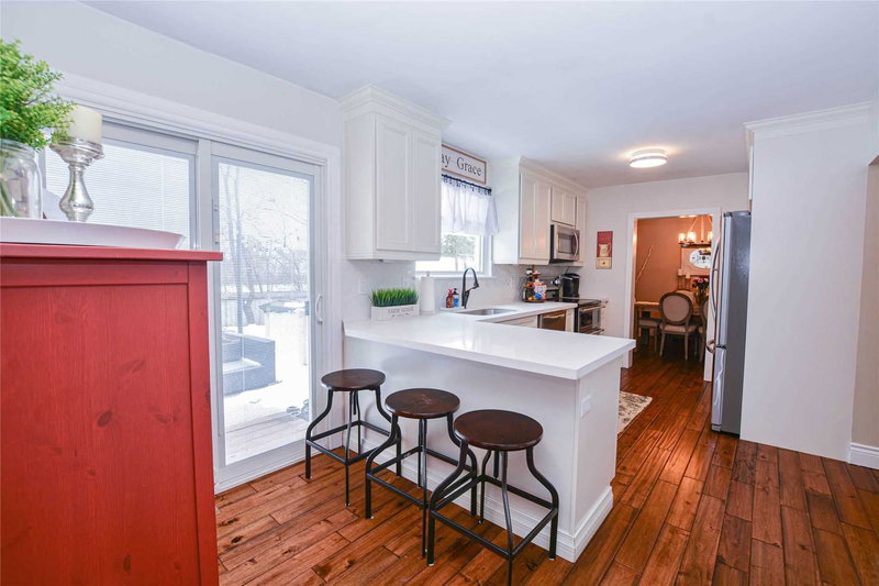 15 Jasper Cres, Brampton, L6S1W8 | Image 3