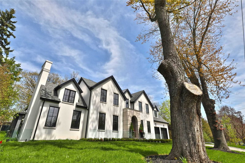 231 Wedgewood Dr, Oakville, L6J4R6 | Image 2