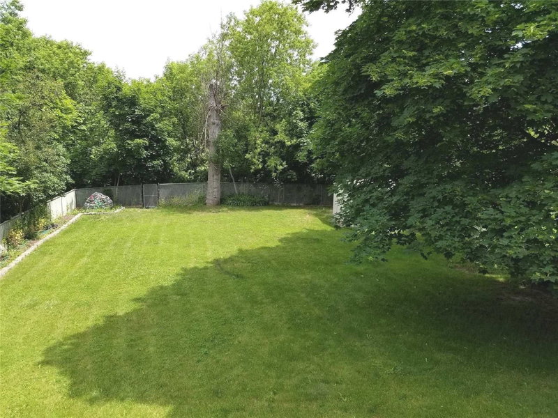 17 Pioneer Dr, Mississauga, L5M1G8 | Image 3