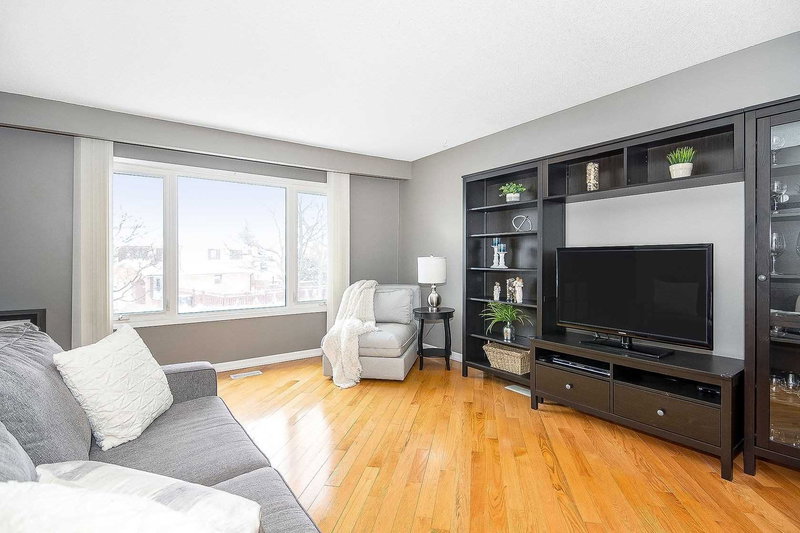 64 Foxacre Row, Brampton, L6V3P5 | Image 3