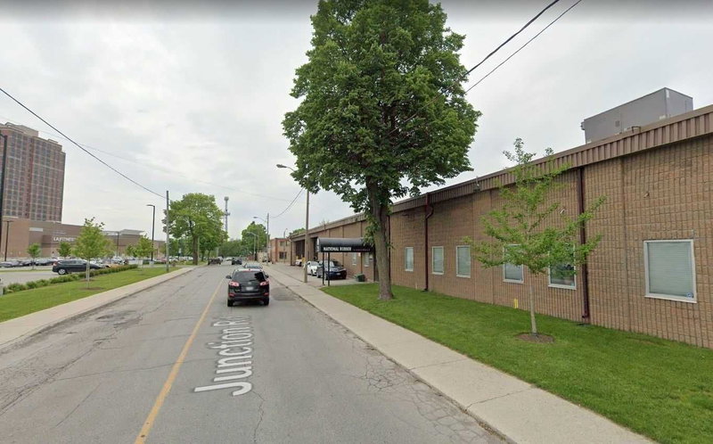 35 Cawthra Ave, Toronto, M6N5B3 | Image 2