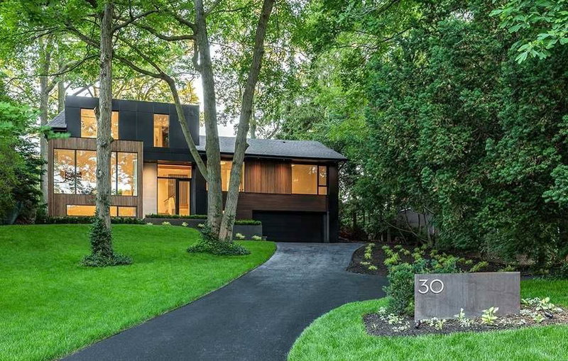 30 Edenbrook Hill, Toronto, M9A3Z6 | Image 2