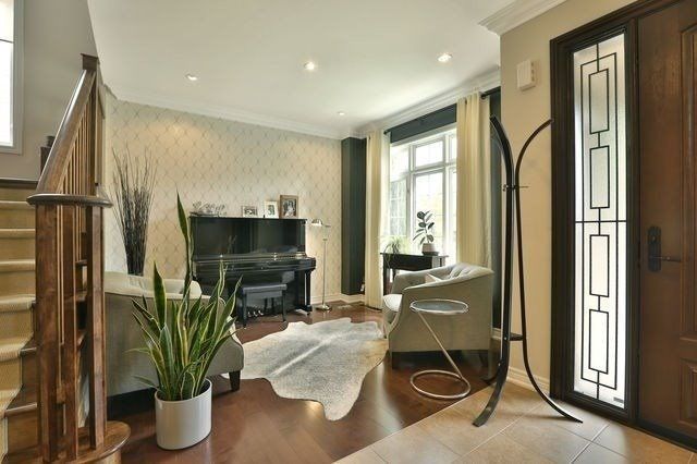 3225 Saltaire Cres, Oakville, L6M 0K8 | Image 3