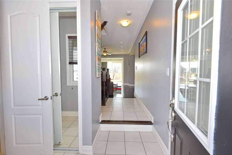 92 Robert Parkinson Dr, Brampton, L7A0Z3 | Image 2