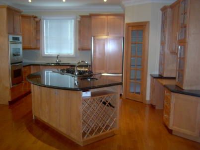 2489 Olinda Crt, Mississauga, L5C4P5 | Image 2