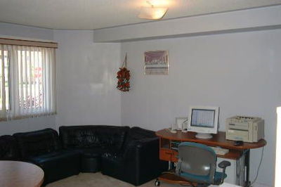 21 Pioneer Ave, Toronto - Mount Dennis image-0-1