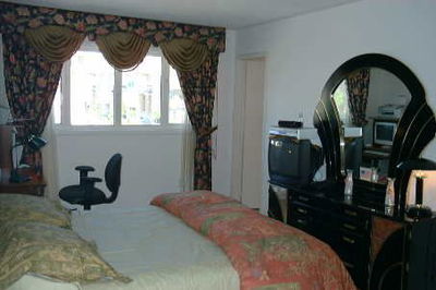 21 Pioneer Ave, Toronto - Mount Dennis image-0-4