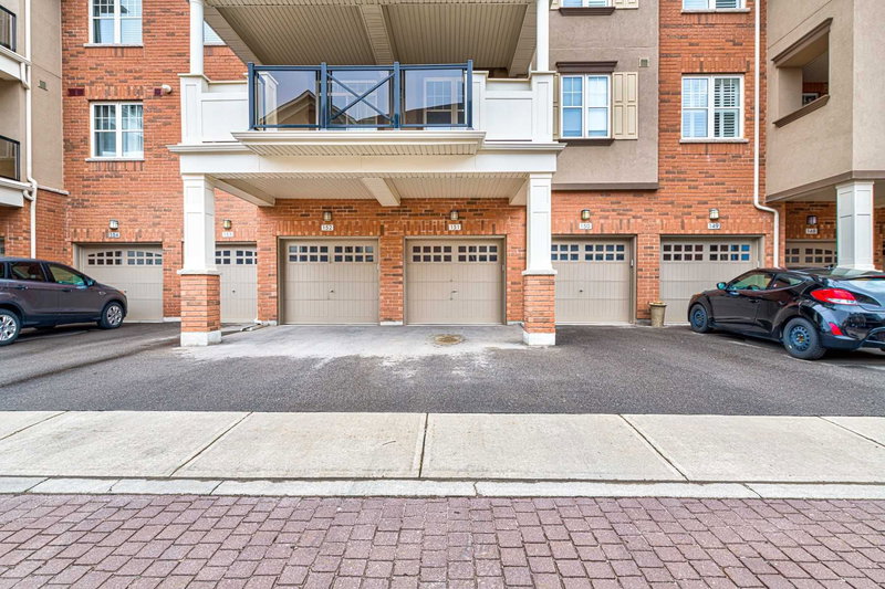 301 - 272 Georgian Dr, Oakville, L6H6K1 | Image 2