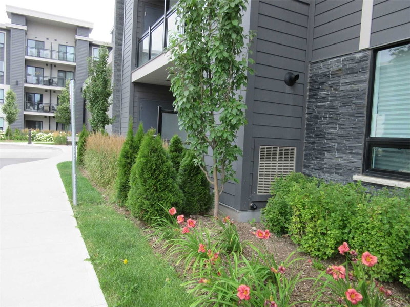 429 - 3170 Erin Mills Pkwy E, Mississauga, L5L0B6 | Image 2