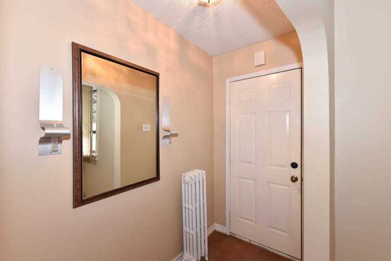 34 Downsview Ave, Toronto, M3M 1C9 | Image 3