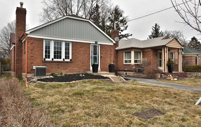 48 Murrie St, Toronto, M8V1X7 | Image 3