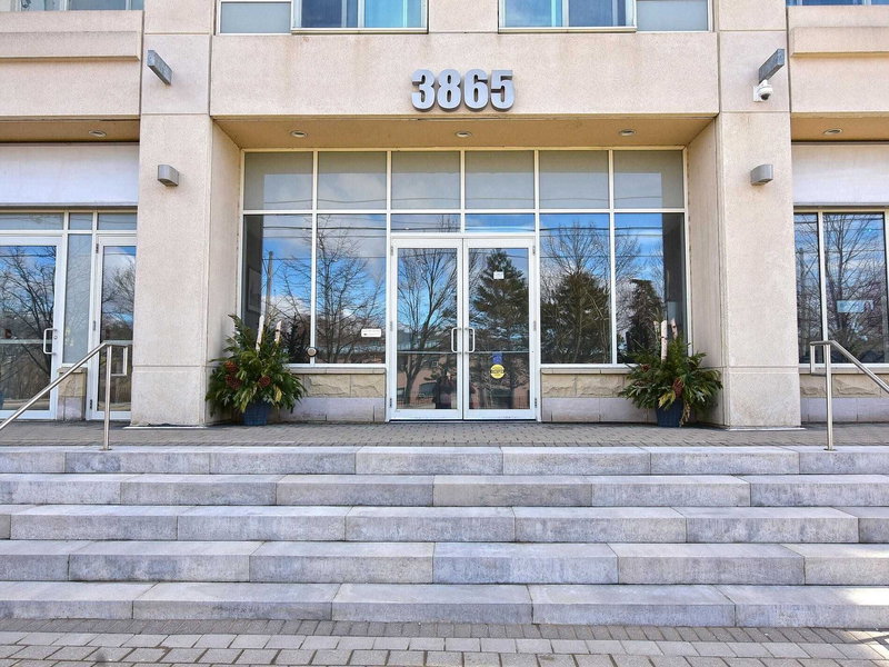 1301 - 3865 Lake Shore Blvd W, Toronto, M8W1R4 | Image 2