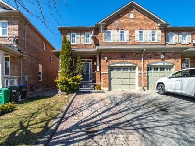 32 Ashdale Rd, Brampton, L6Y5M7 | Image 2