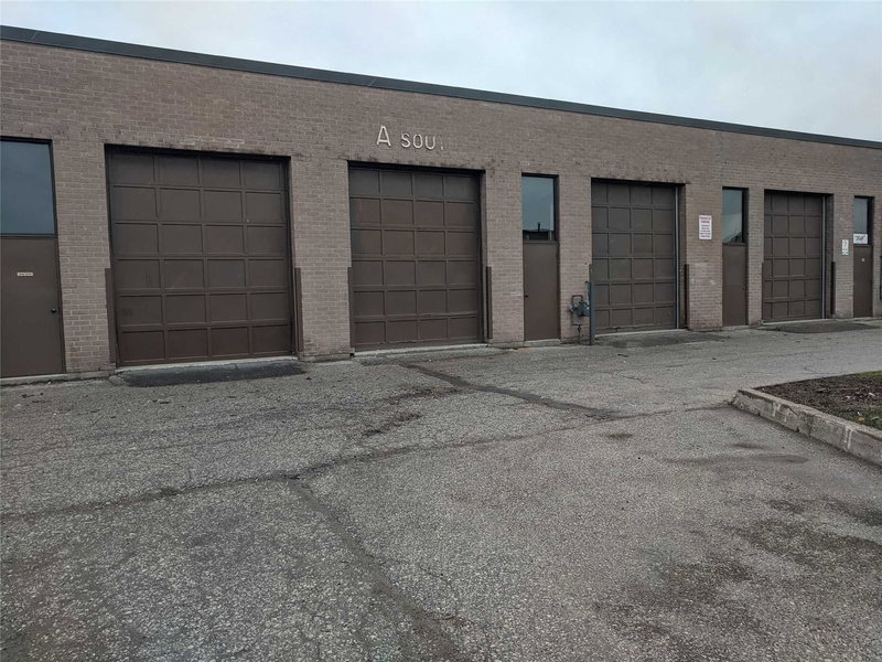 25-27 - 18 Strathearn Ave, Brampton, L6T4X7 | Image 2