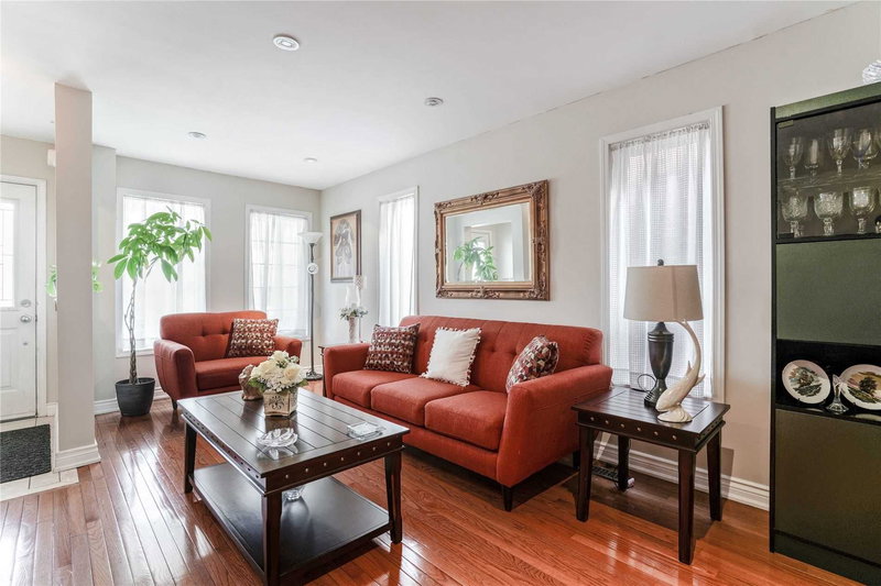 62 Pauline Cres, Brampton, L7A2V6 | Image 3