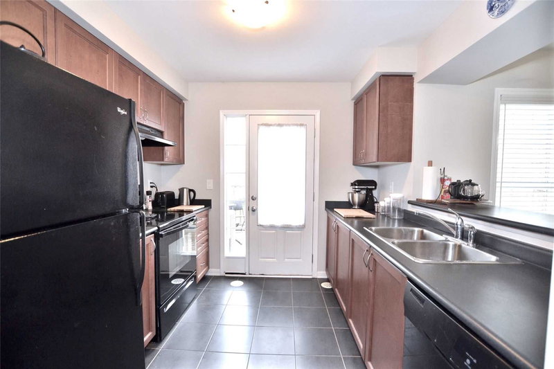 562 Pharo Pt, Milton, L9T8H7 | Image 2