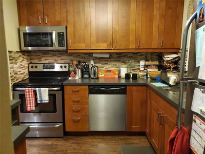 17 Hallcrown Crt, Brampton - Central Park image-0-1