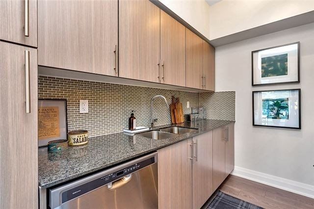 205 - 55 Speers Rd, Oakville, L6K3R6 | Image 3