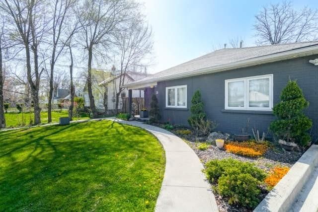 16 Woodward Ave, Brampton, L6V1K1 | Image 3