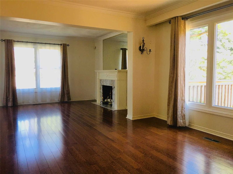 3668 Belvedere Cres, Mississauga, L5L3B4 | Image 2