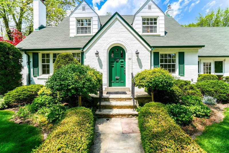 161 The Kingsway, Toronto, M8X 2V5 | Image 2