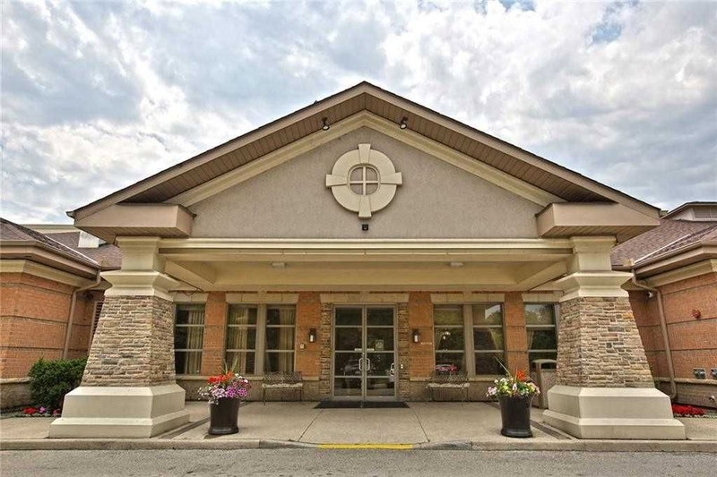 1301 - 100 Burloak Dr, Burlington, L7L6P6 | Image 2