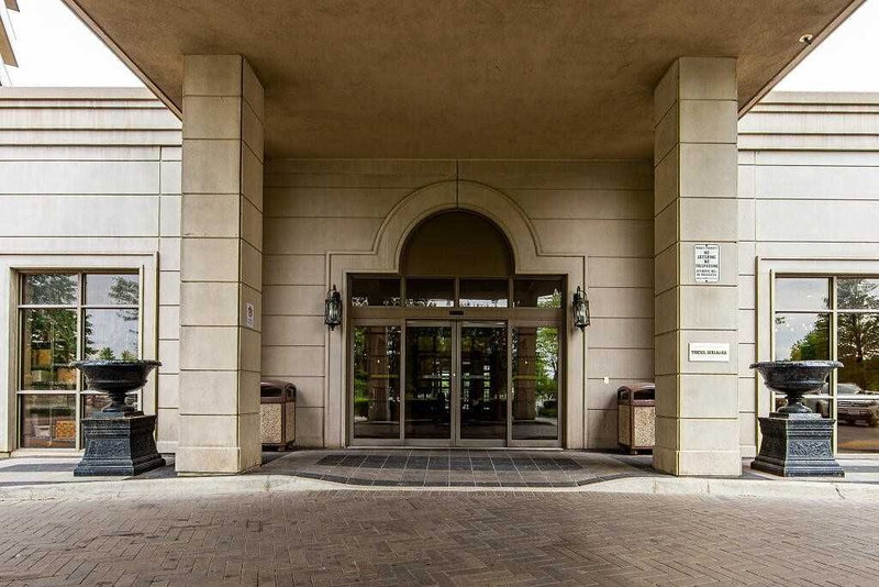 2526 - 700 Humberwood Blvd, Toronto, M9W7J4 | Image 2