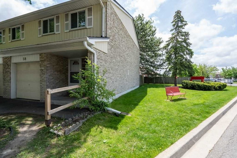 58 - 830 Stainton Dr, Mississauga, L5C2Z3 | Image 2