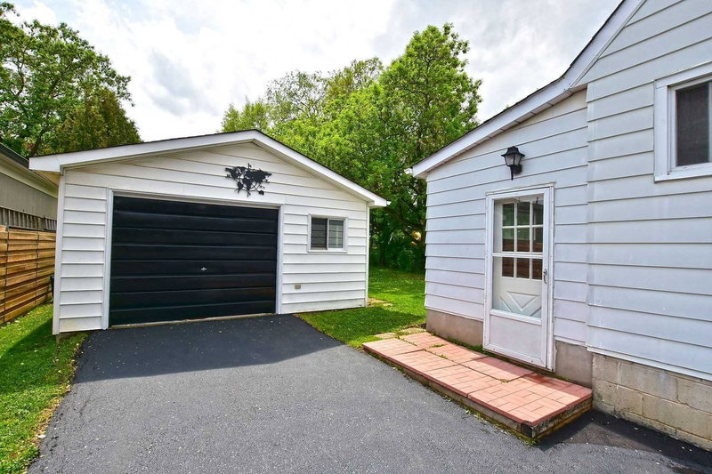 30 Joseph St, Mississauga, L5M1N9 | Image 3