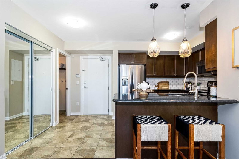 106 - 1045 Nadalin Hts, Milton, L9T 8R5 | Image 2