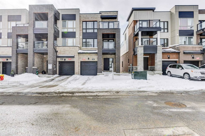 3056 Cascade Common Crt, Oakville, L6H0R7 | Image 3