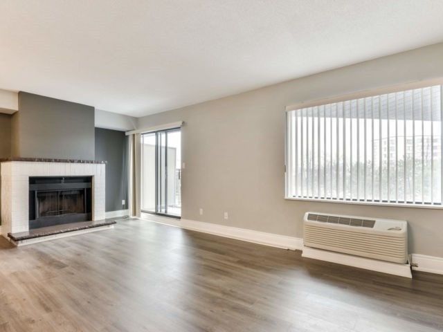 625 - 1000 Cedarglen Gate, Mississauga, L5C 3X4 | Image 3