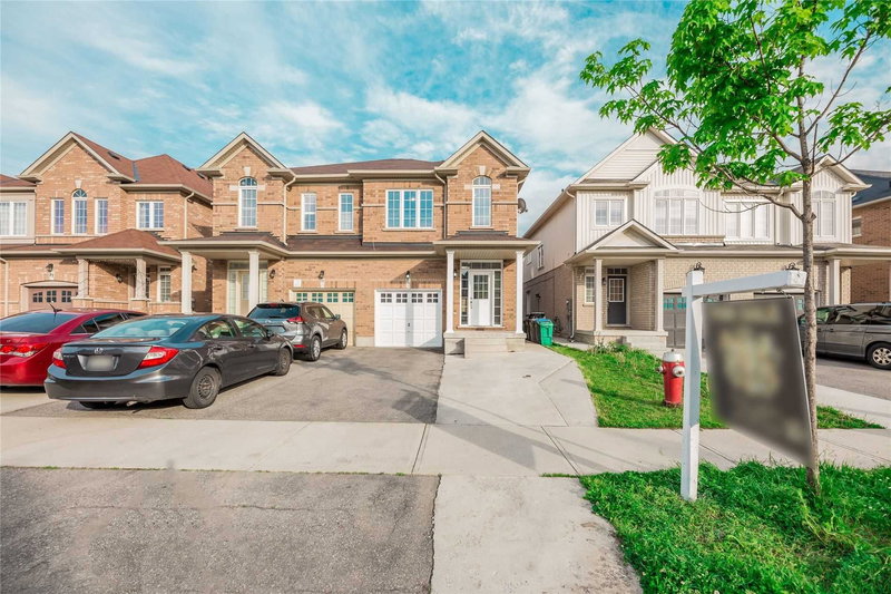 83 Crumlin Cres, Brampton, L6X0Y4 | Image 2