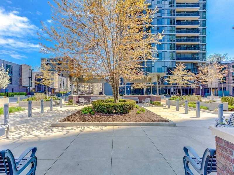 2405 - 9 Valhalla Inn Rd, Toronto, M9B0B2 | Image 3