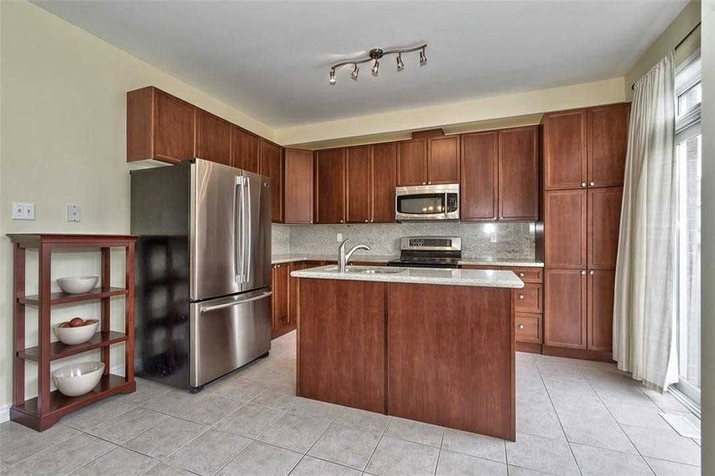 1285 Jezero Cres, Oakville, L6H 0B5 | Image 3